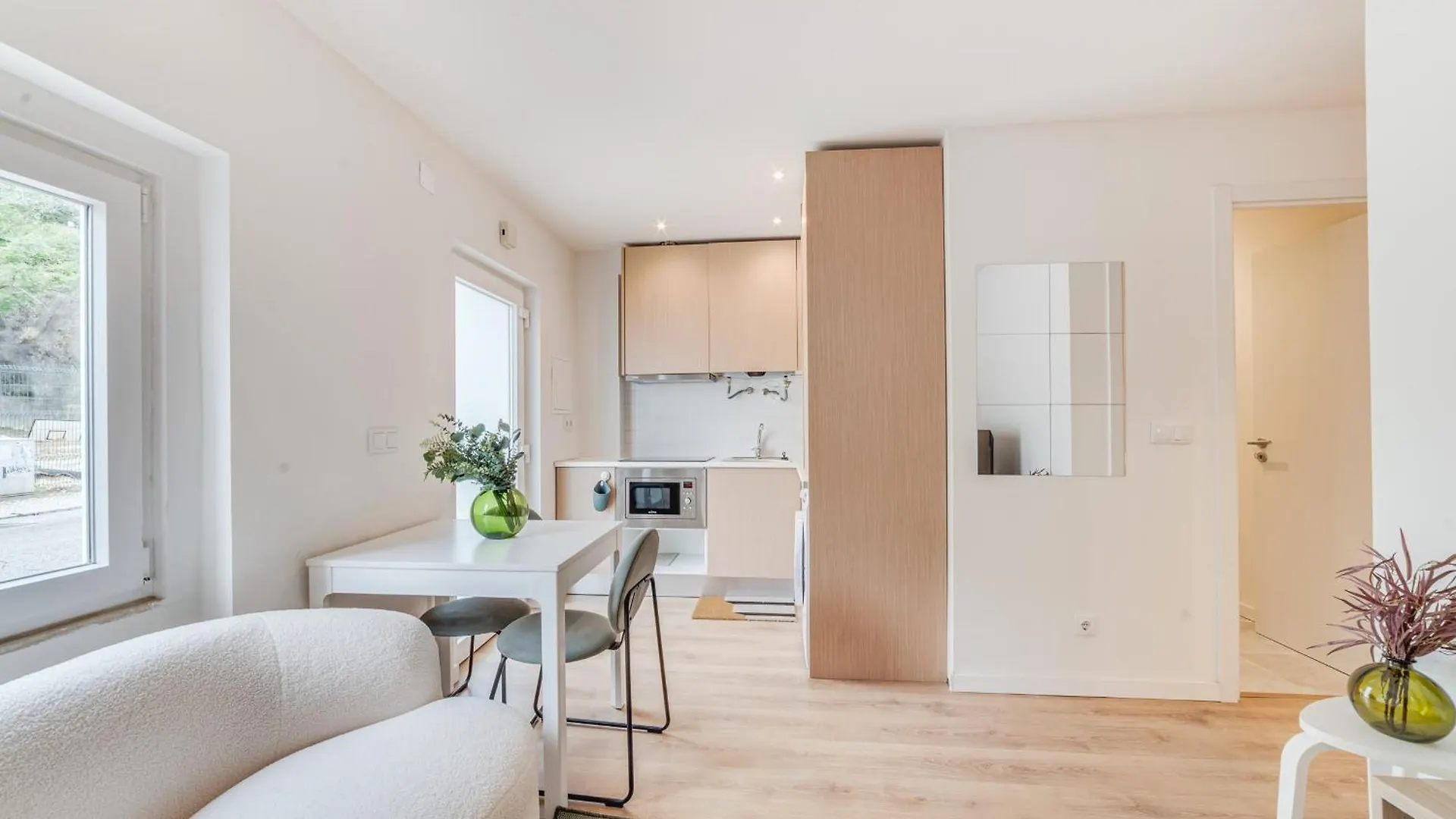 Campolide Charm Apartments II 리스본 0*,  포르투갈
